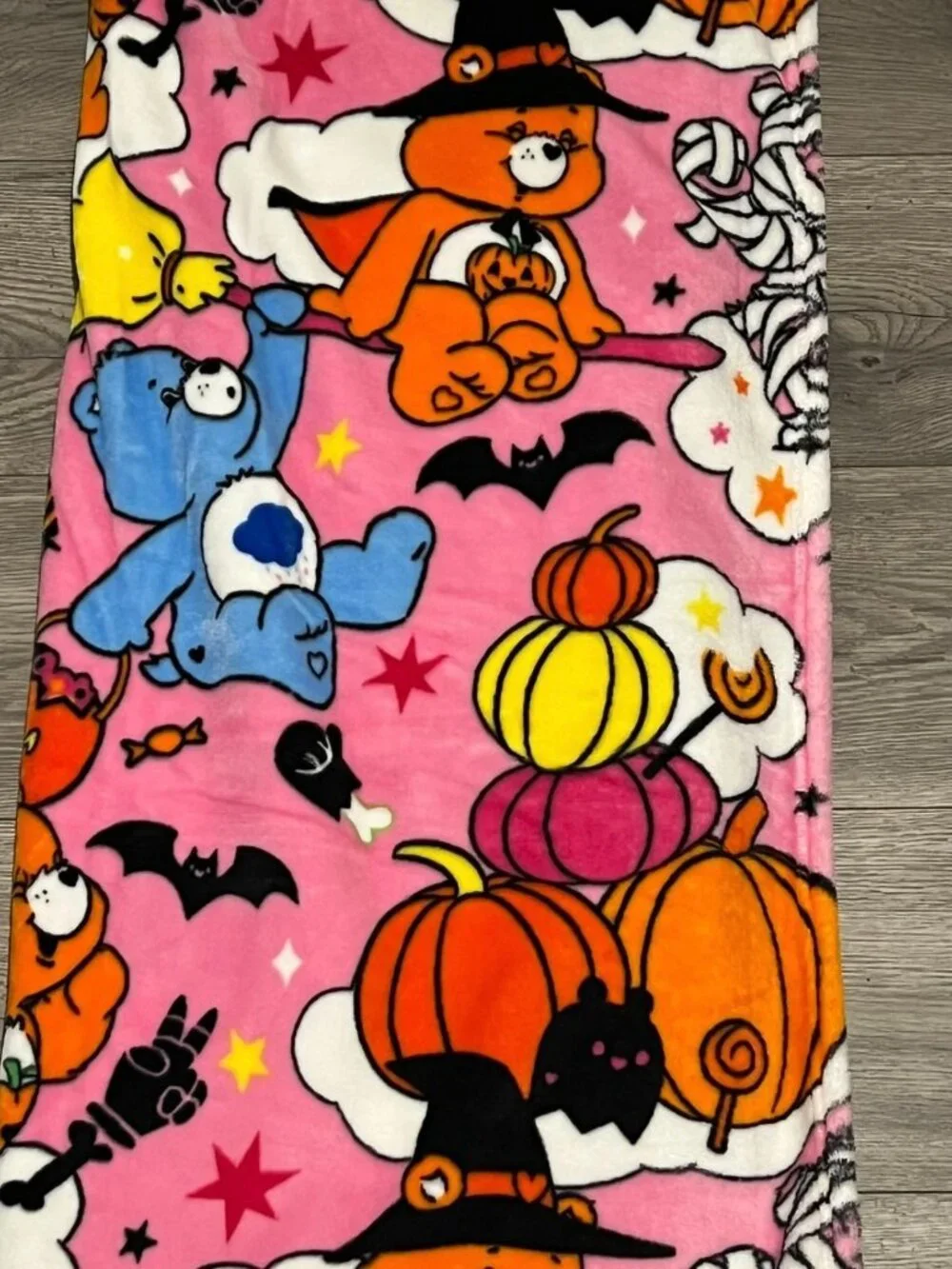 CARE BEARS TWIN Throw Blanket 60x90 Pink Halloween Mummy Witch Pumpkin Bats NWT